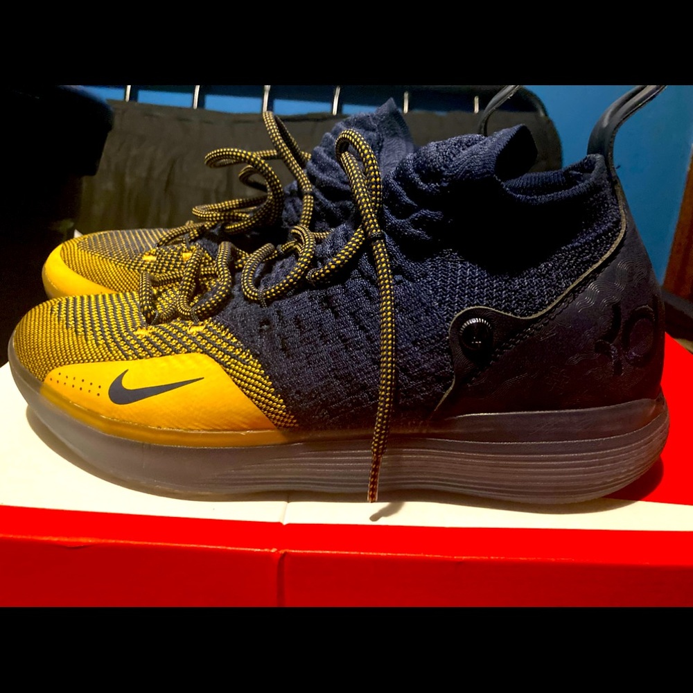 KD 11 Chinese Zodiac , Size 10 , Only worn 2 times
